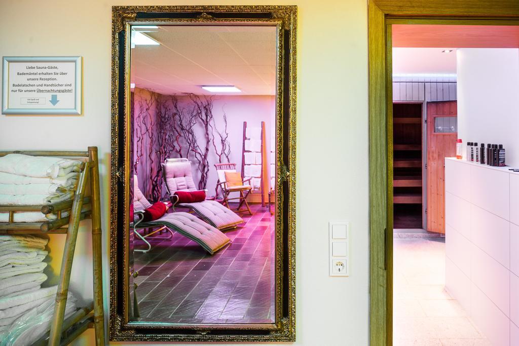 Hotel-Restaurant Zur Krone Löhnberg エクステリア 写真