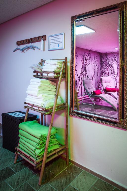 Hotel-Restaurant Zur Krone Löhnberg エクステリア 写真