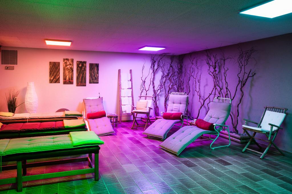 Hotel-Restaurant Zur Krone Löhnberg エクステリア 写真