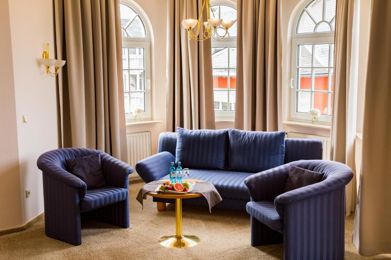 Hotel-Restaurant Zur Krone Löhnberg エクステリア 写真
