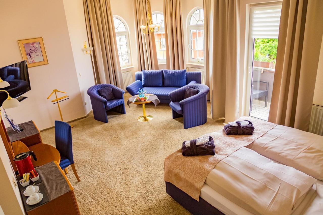 Hotel-Restaurant Zur Krone Löhnberg エクステリア 写真